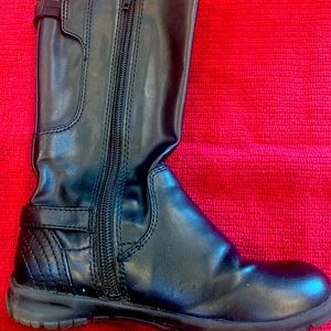Like new Nordstrom boots! Stylish and practical!